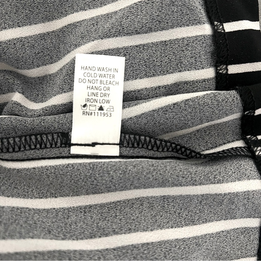 Active USA Women Small Black and White Striped Wrap Dress with Belt and Pockets - Picture 9 of 9